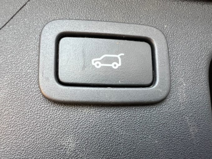 2025 Land Rover Discovery Sport