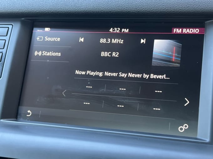 2025 Land Rover Discovery Sport