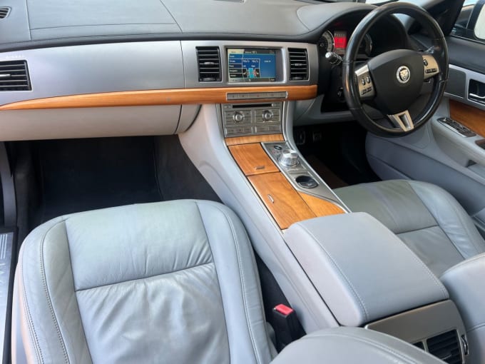 2025 Jaguar Xf