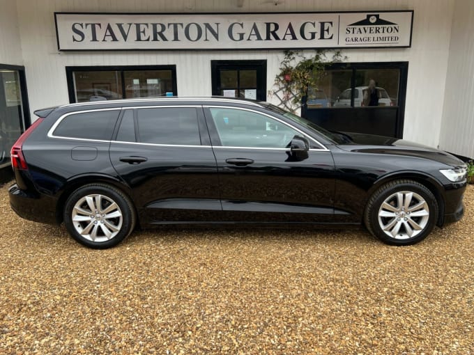 2025 Volvo V60