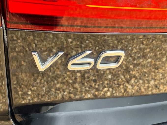 2025 Volvo V60