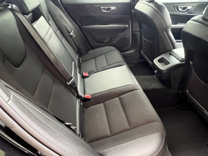 2025 Volvo V60