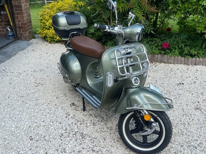 2025 Velo Ev 3000