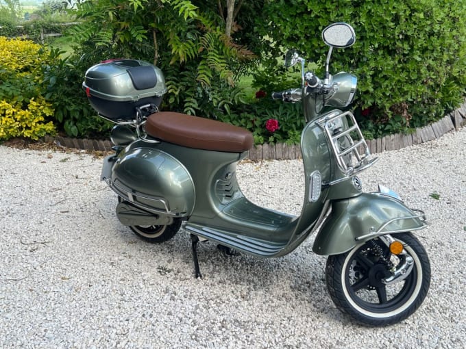 2025 Velo Ev 3000