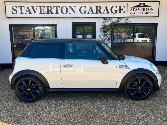 2025 Mini Hatch