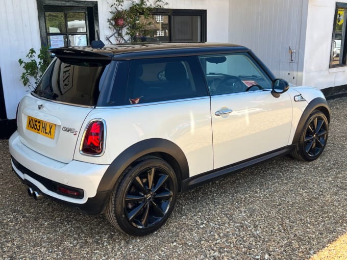 2025 Mini Hatch