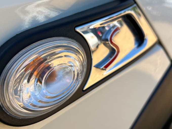 2025 Mini Hatch