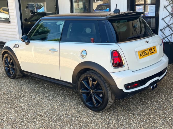 2025 Mini Hatch