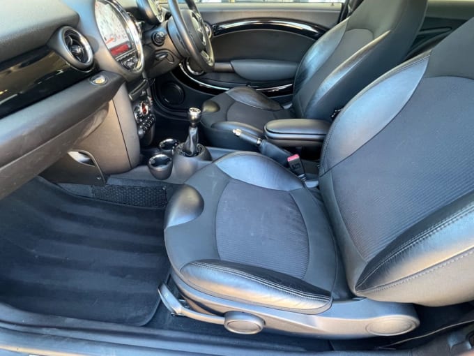 2025 Mini Hatch
