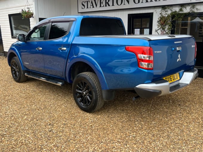 2025 Mitsubishi L200