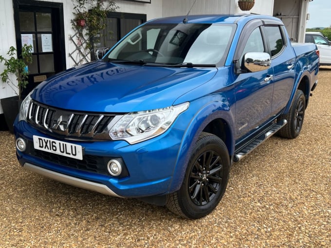 2025 Mitsubishi L200