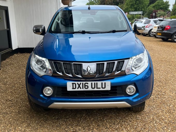 2025 Mitsubishi L200
