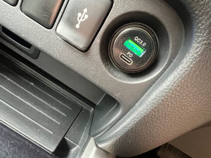 2025 Mitsubishi L200