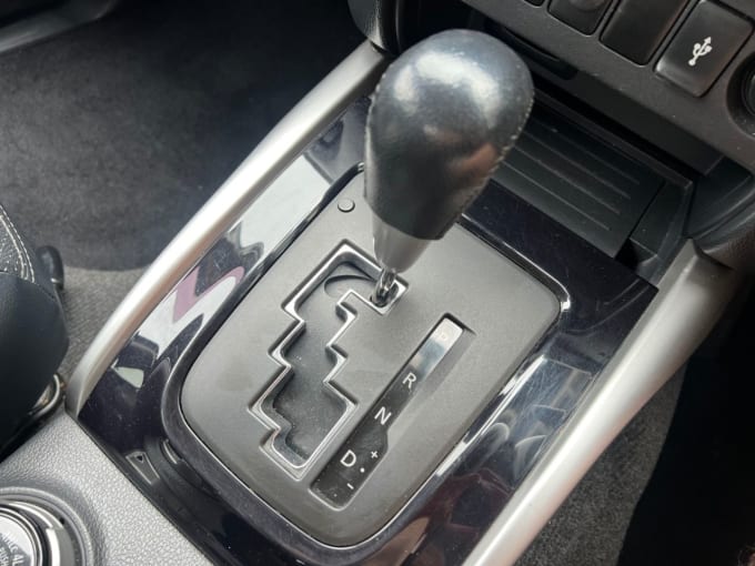 2025 Mitsubishi L200