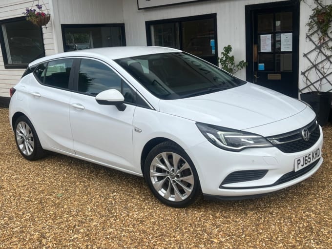 2025 Vauxhall Astra