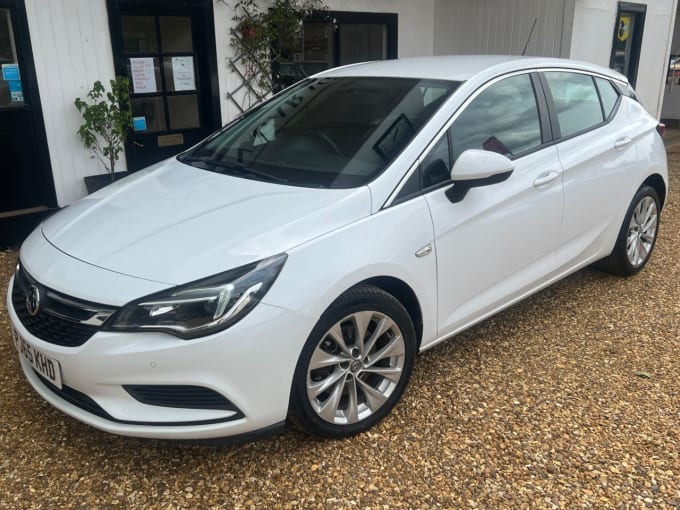 2025 Vauxhall Astra