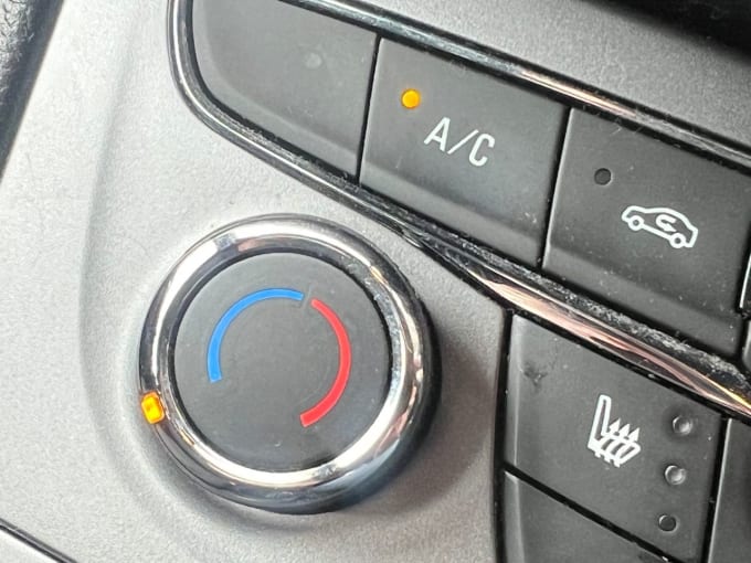 2025 Vauxhall Astra