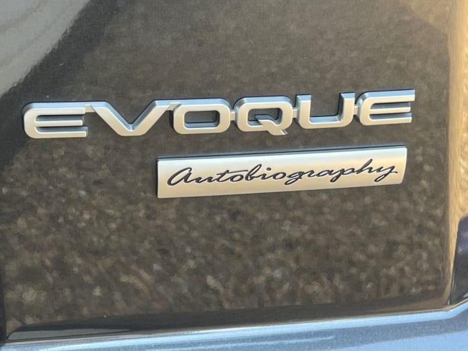 2025 Land Rover Range Rover Evoque