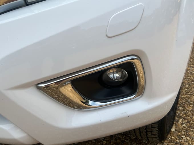 2025 Nissan Navara
