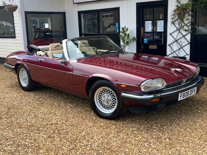 2025 Jaguar Xjs
