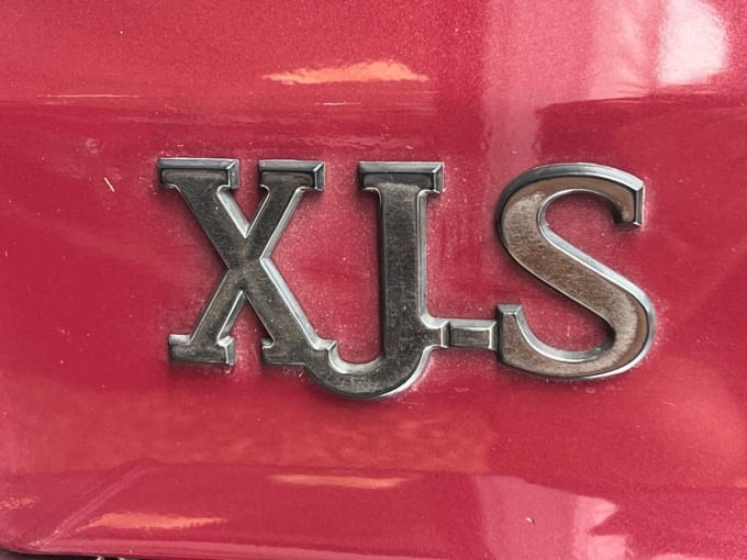 2025 Jaguar Xjs