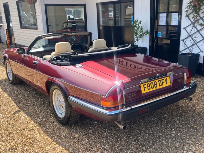 2025 Jaguar Xjs