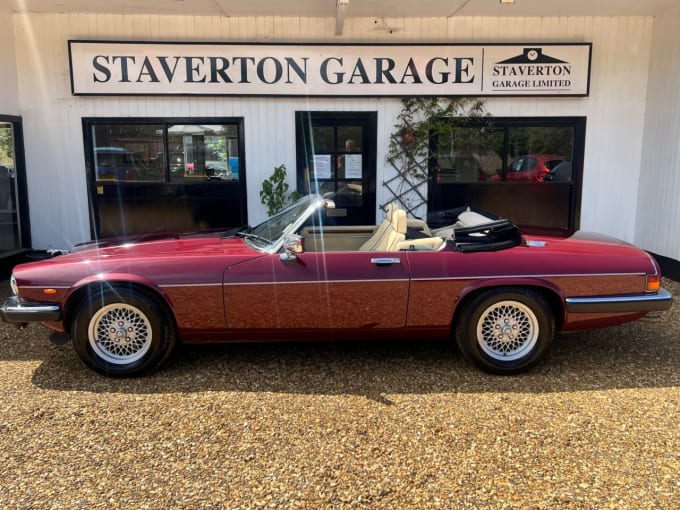 2025 Jaguar Xjs