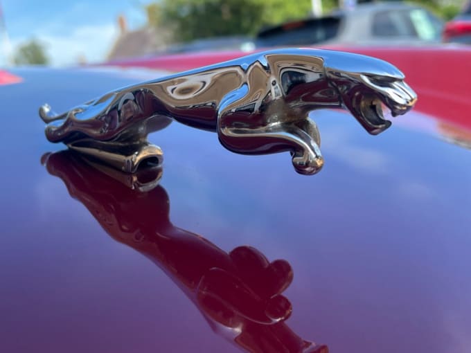 2025 Jaguar Xjs
