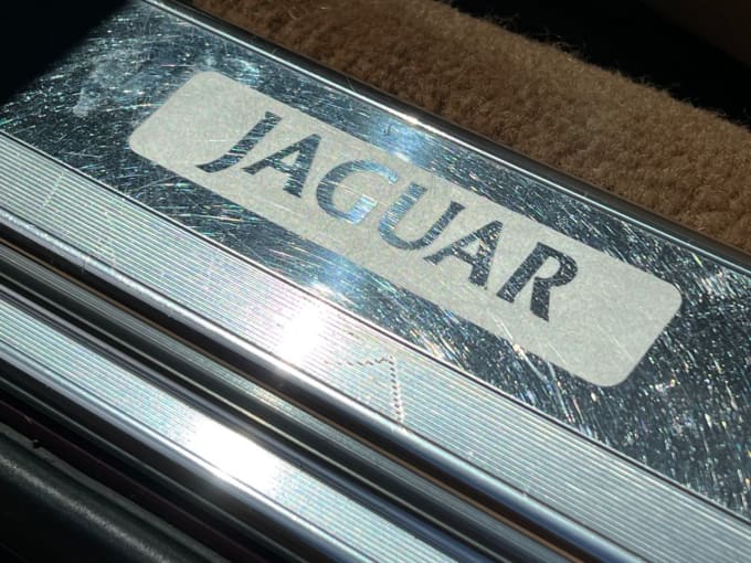 2025 Jaguar Xjs