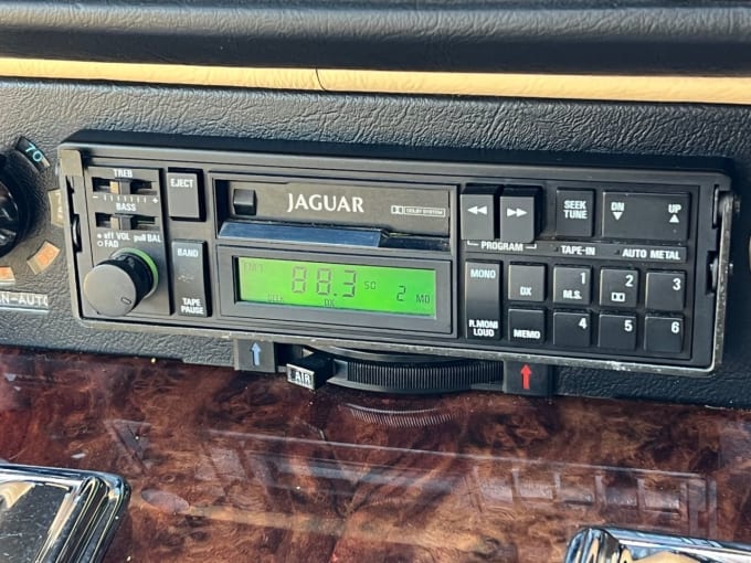 2025 Jaguar Xjs