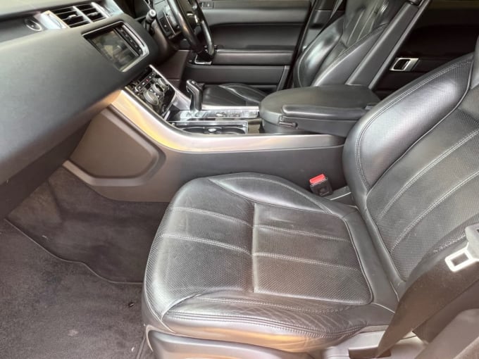 2025 Land Rover Range Rover Sport