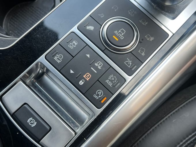 2025 Land Rover Range Rover Sport