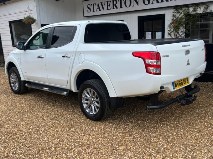 2025 Mitsubishi L200