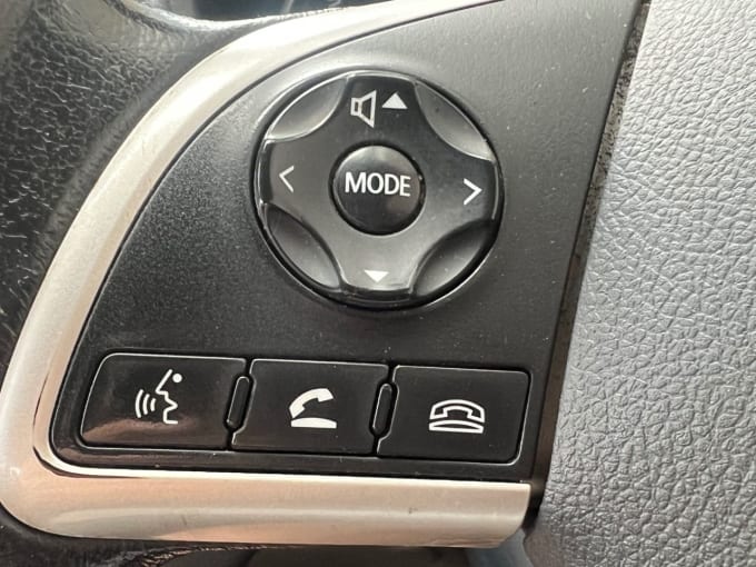 2025 Mitsubishi L200