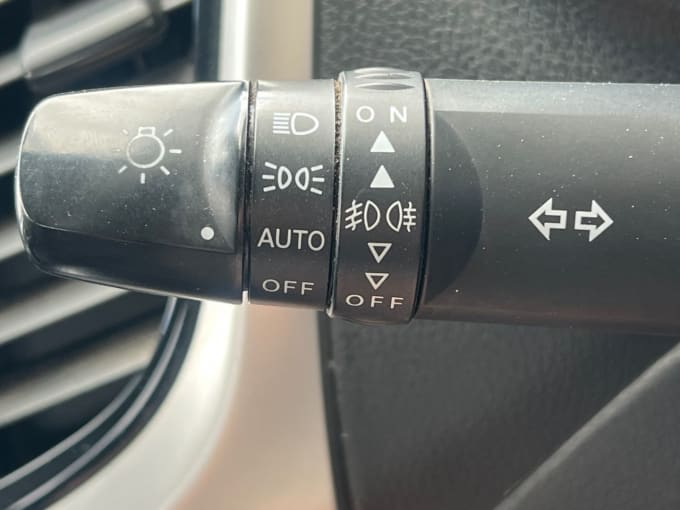 2025 Mitsubishi L200