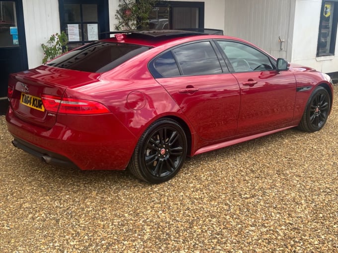 2025 Jaguar Xe