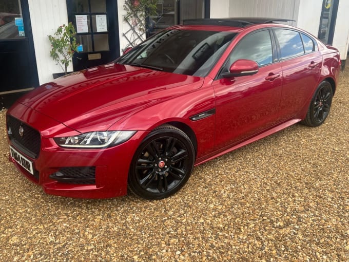 2025 Jaguar Xe