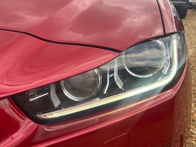 2025 Jaguar Xe