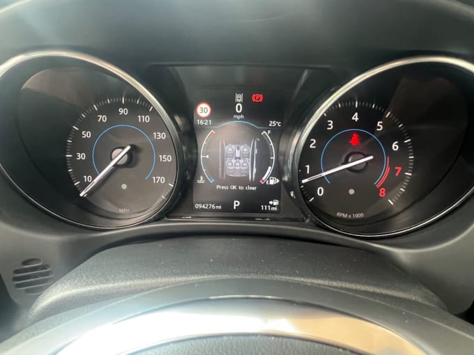 2025 Jaguar Xe