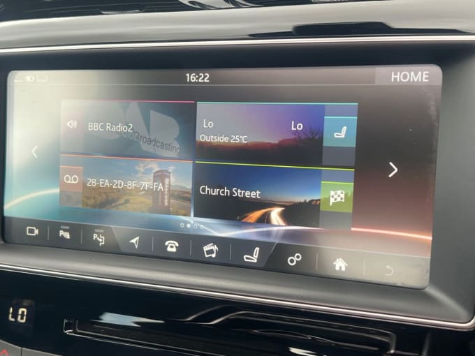 2025 Jaguar Xe