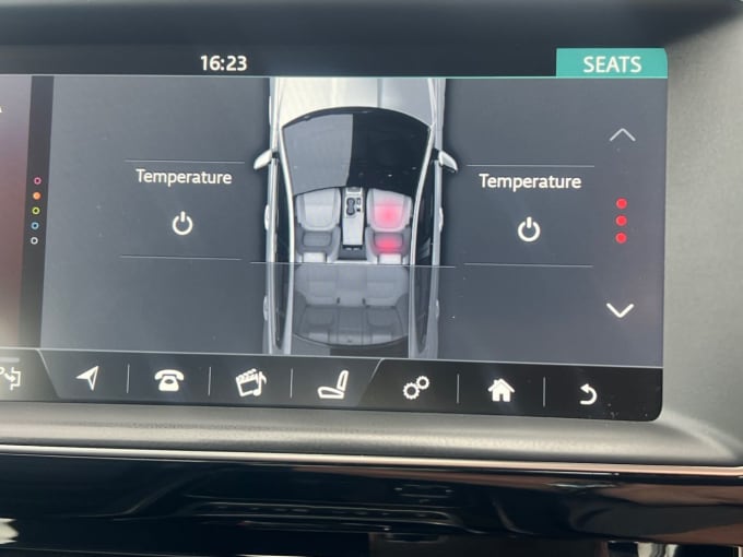 2025 Jaguar Xe