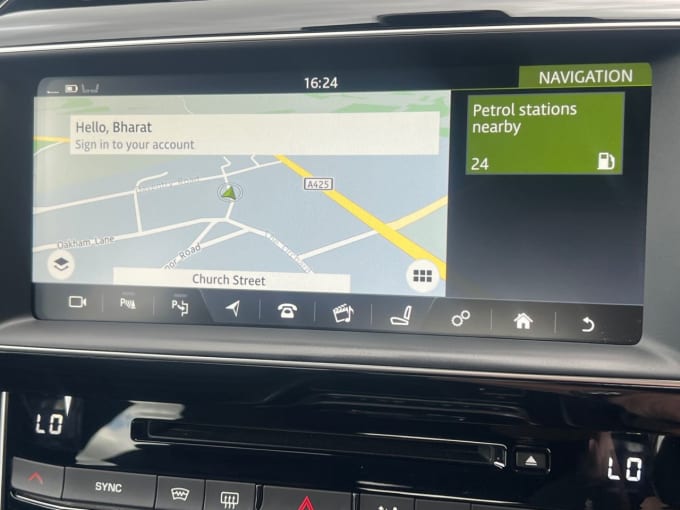 2025 Jaguar Xe