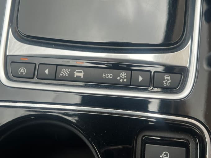 2025 Jaguar Xe