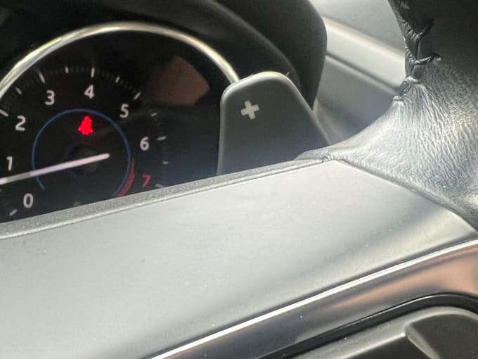 2025 Jaguar Xe
