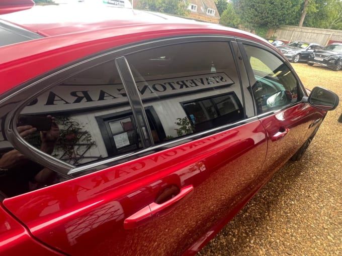 2025 Jaguar Xe