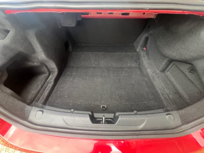 2025 Jaguar Xe