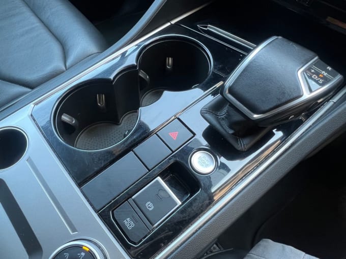 2025 Volkswagen Touareg