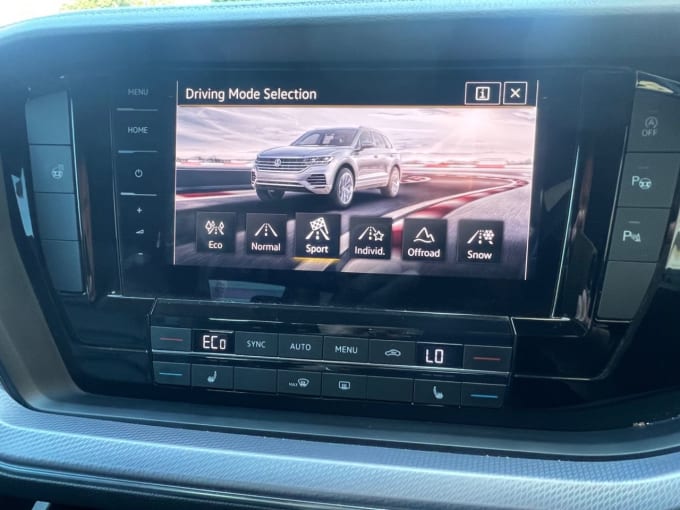 2025 Volkswagen Touareg