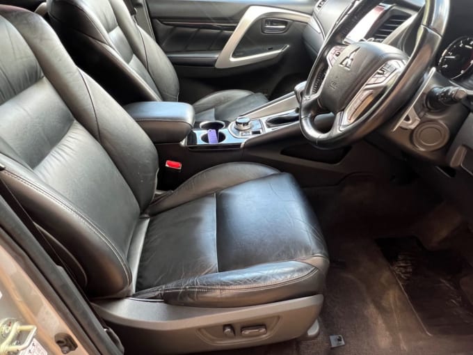 2025 Mitsubishi Shogun Sport
