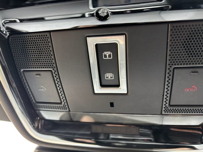 2025 Land Rover Range Rover Velar